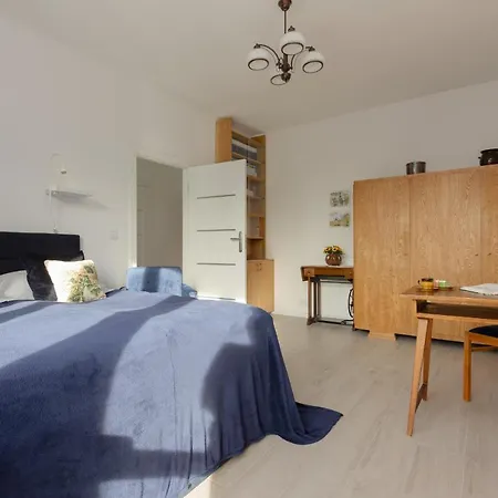 Beautiful Grochowska Studio With Balcony By Renters Apartament