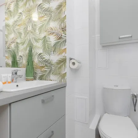 Beautiful Grochowska Studio With Balcony By Renters アパート *